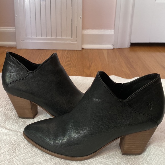 LAST CALL! Like new Frye booties. Black. 6.5. 2.5” heel. Leather upper. - Picture 3 of 8